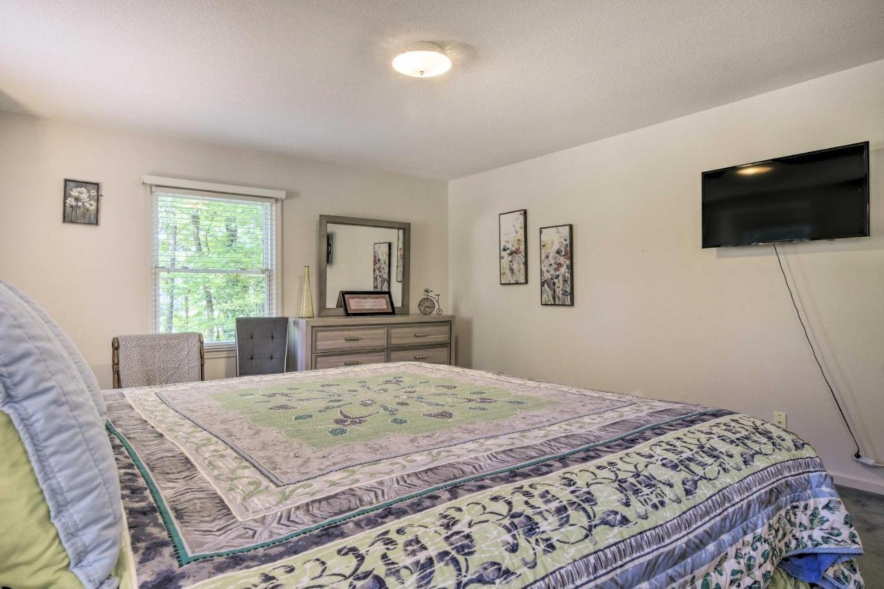 Peaceful Durham Retreat On Pond With Huge Deck! 빌라 외부 사진
